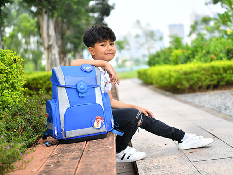  成长路上——有“恩博士护脊书包”陪伴