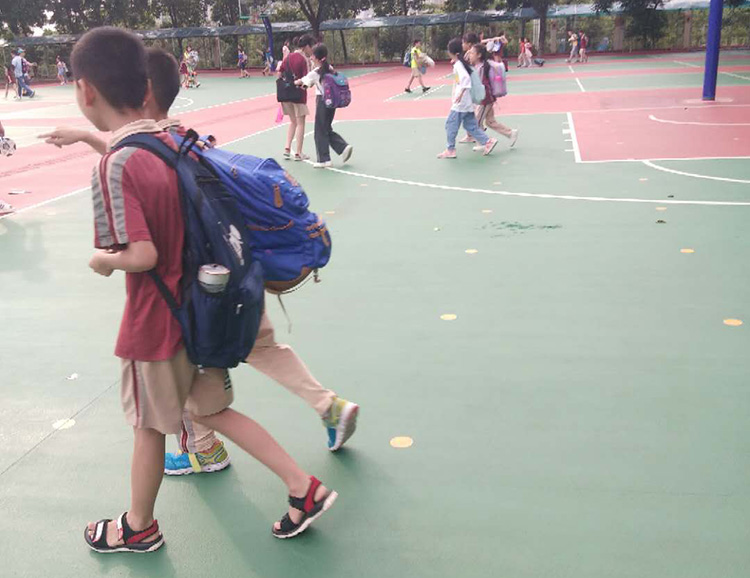 书包定制,双肩包生产厂家,护脊书包工厂,双肩包定制,箱包厂家