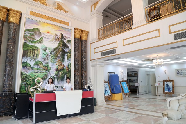 双肩包厂家前台