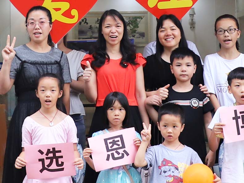 书包生产厂家,箱包厂家,书生书包定制,双肩背包订做,包包生产厂.jpg