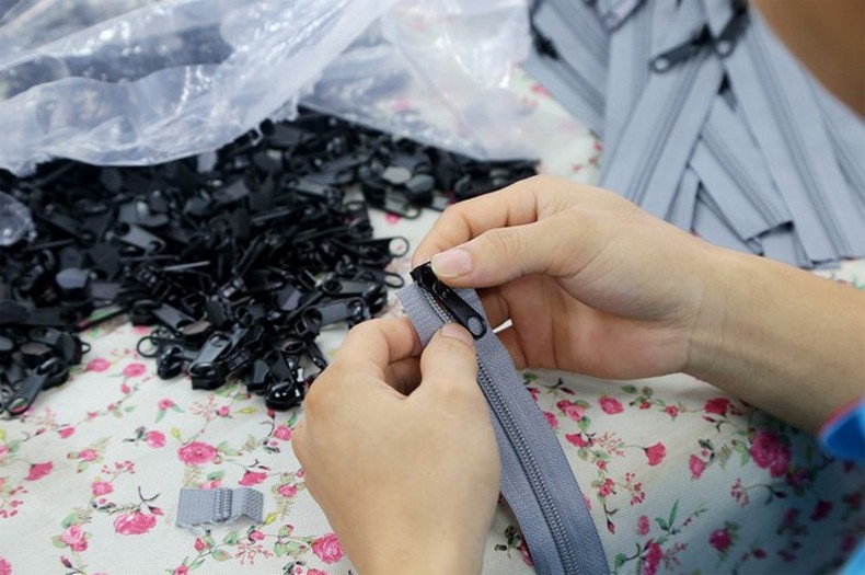 定制背包流程,背包车间拉链工序