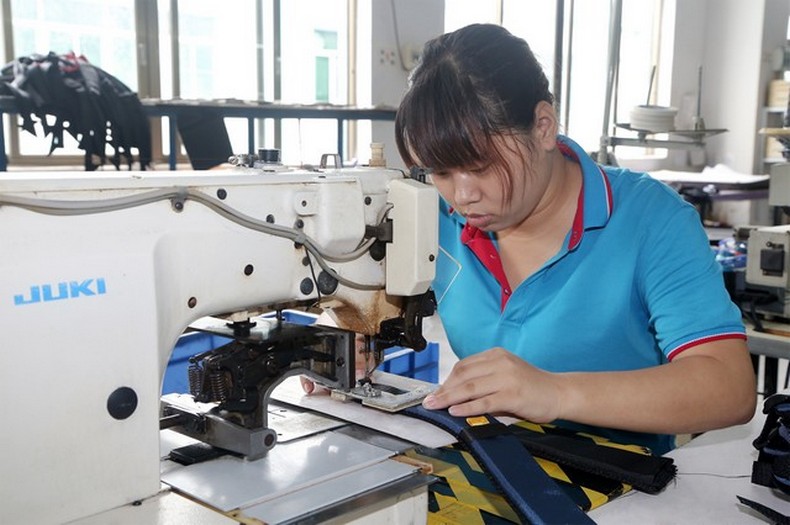 广东背包厂家车间