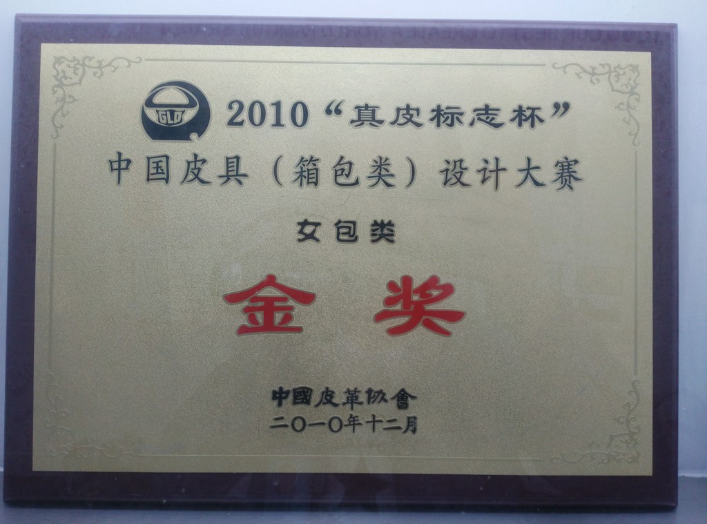 广东包包厂家,电脑双肩背包订做,广东双肩包定制厂家,深圳背包定做logo,母婴背包定做工厂