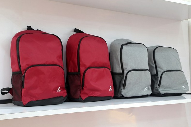 背包定制,包包生厂家,箱包定制厂,双肩包加工厂,新秀丽背包厂家