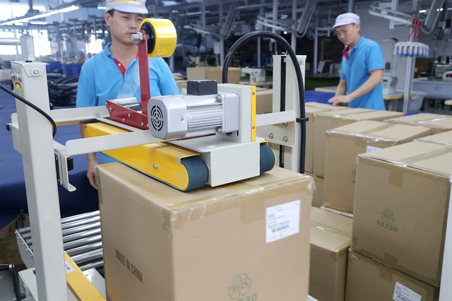 包包定制,led背包广告厂家定做,箱包厂家,电脑双肩包厂