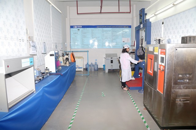 礼品背包定制,礼品背包厂家,广东背包厂家