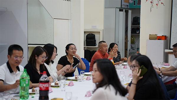 豪门国际科技箱包厂,箱包生产厂家,东莞箱包厂家