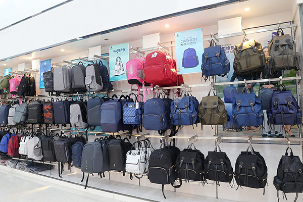 国内双肩包订制,国内双肩包厂家,双肩包大厂家