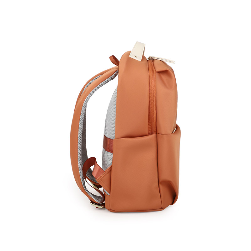 时尚双肩包订制厂家|休闲双肩背包厂家