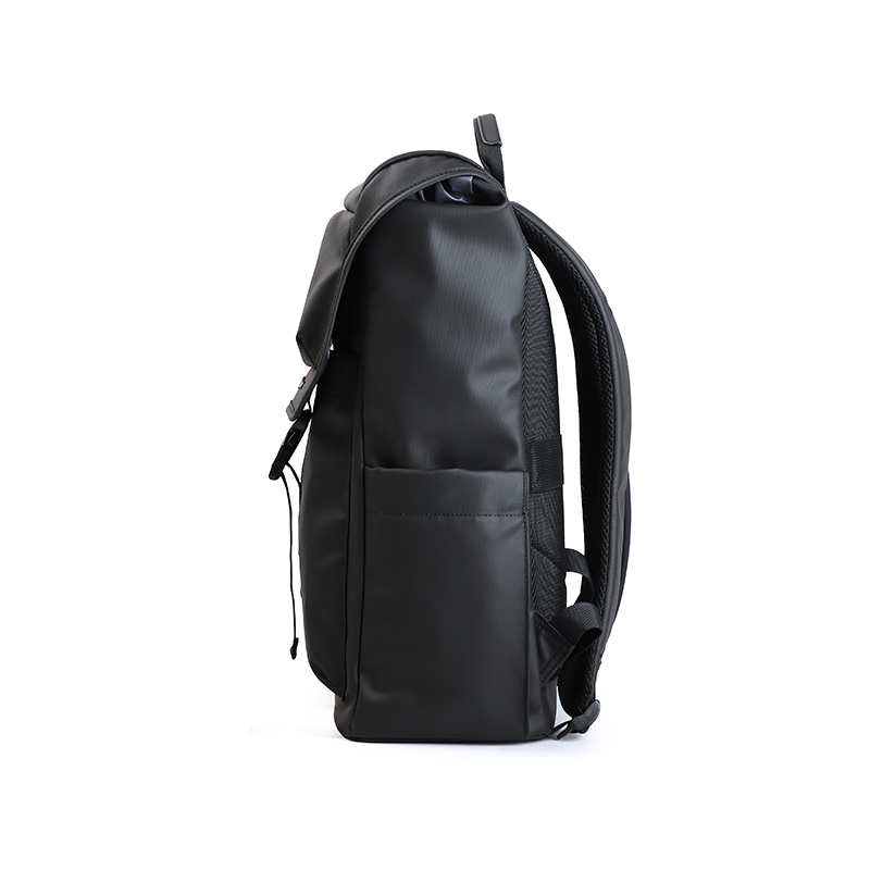 时尚潮流双肩背包订制|广东背包源头生产厂家