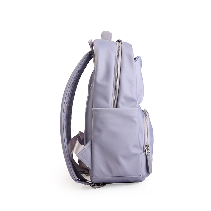 简约轻便通勤双肩背包|广东双肩背包生产厂家